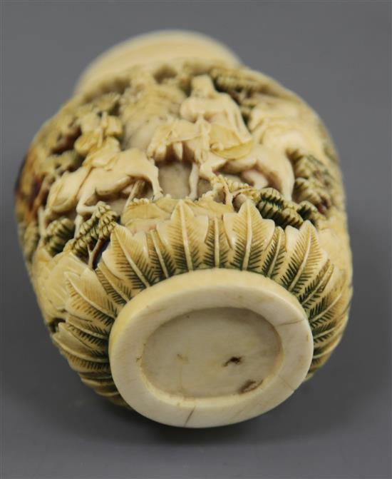 A Chinese ivory snuff bottle and stopper, 19th century, height 8.8cm